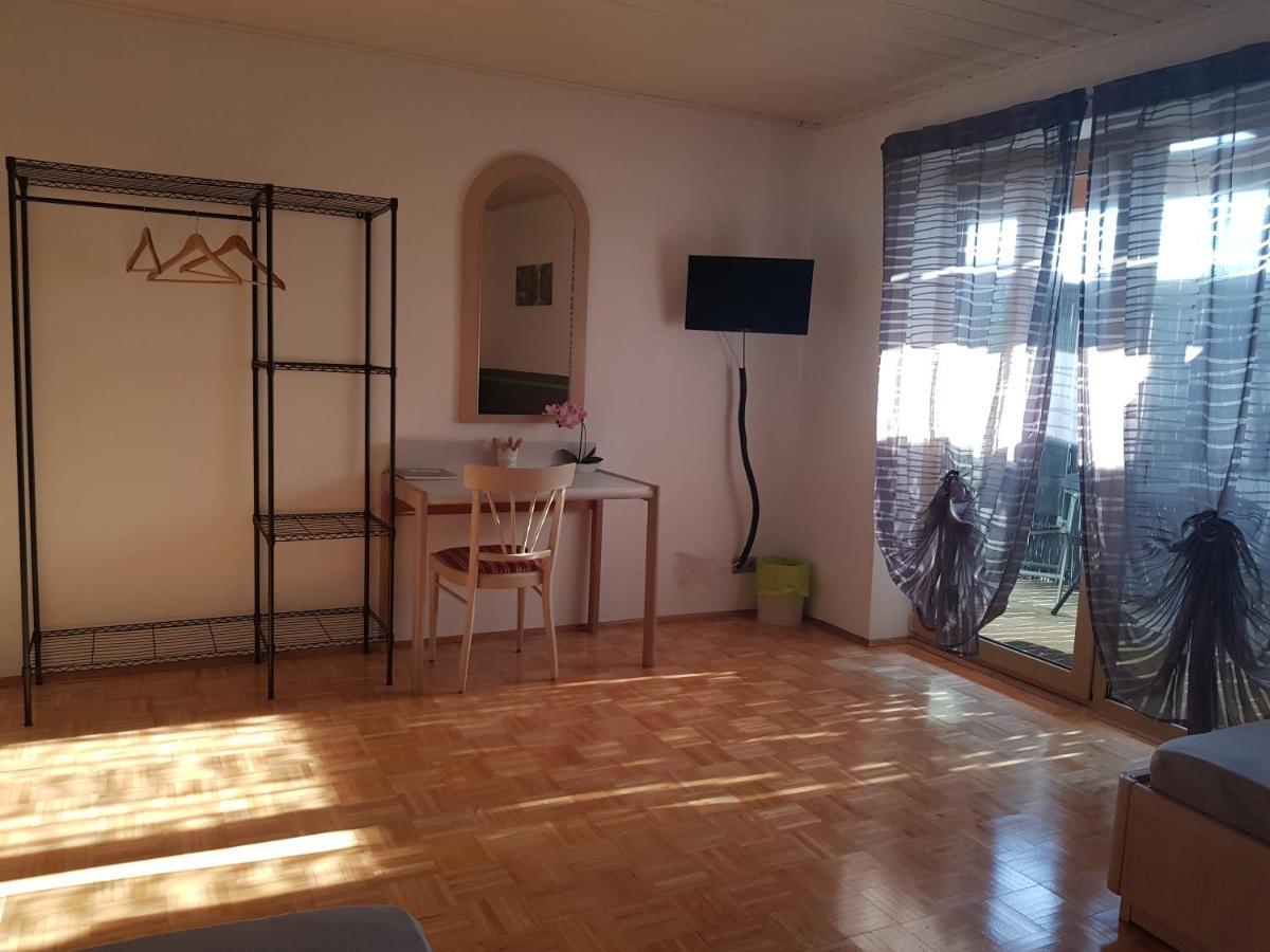Apartment Am Riegelberg Oesdorf Buitenkant foto